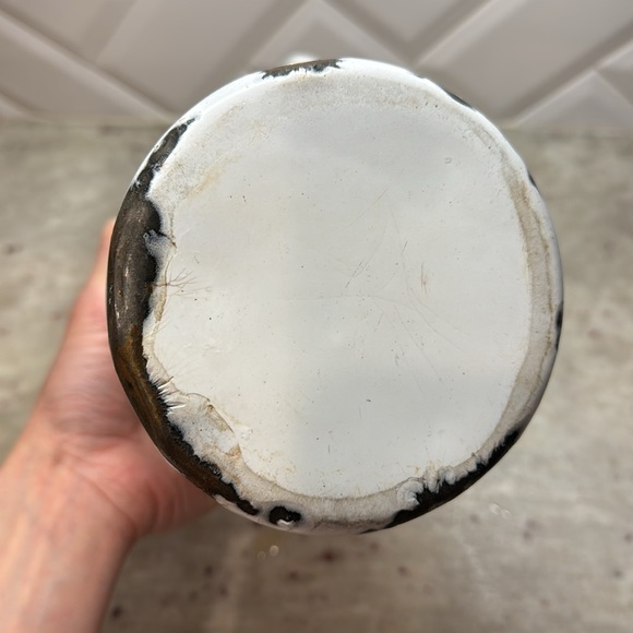 Vintage Enamelware Teapot - Picture 6 of 7